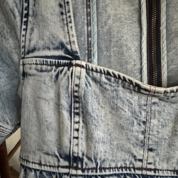 Ulla Johnson - Devi Dress in Acid Wash Denim - Picture 3 of 9